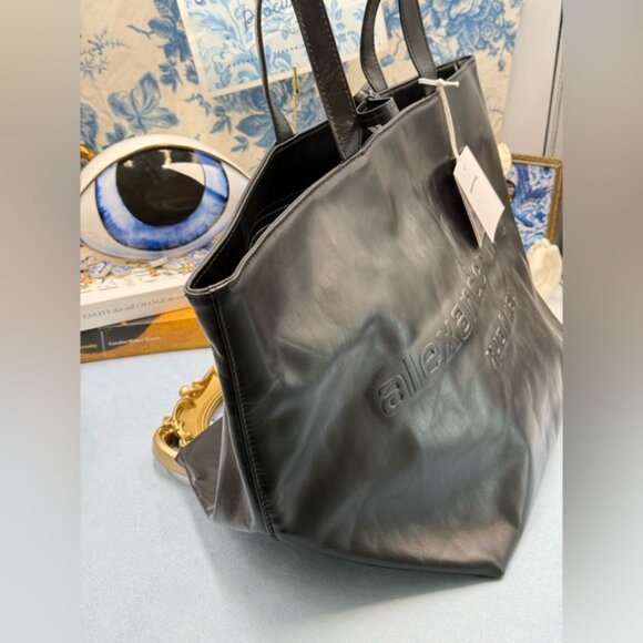 🆕 ALEXANDER WANG 🧿 NWOT Punch Crackle Leather Tote, Black Leather - AUTHENTIC - Picture 4 of 16